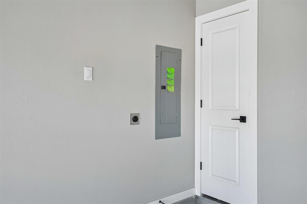 2108 S Air Depot Boulevard Property Photo 33