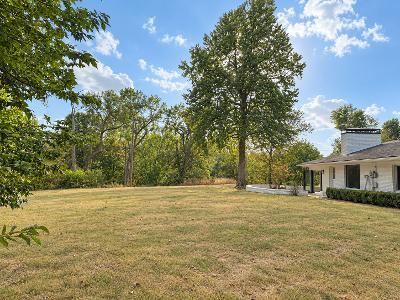 800 Mockingbird Lane Property Photo 5