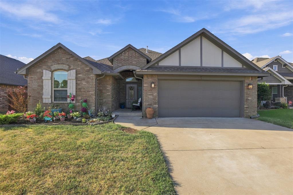 1728 W Blake Way Property Photo