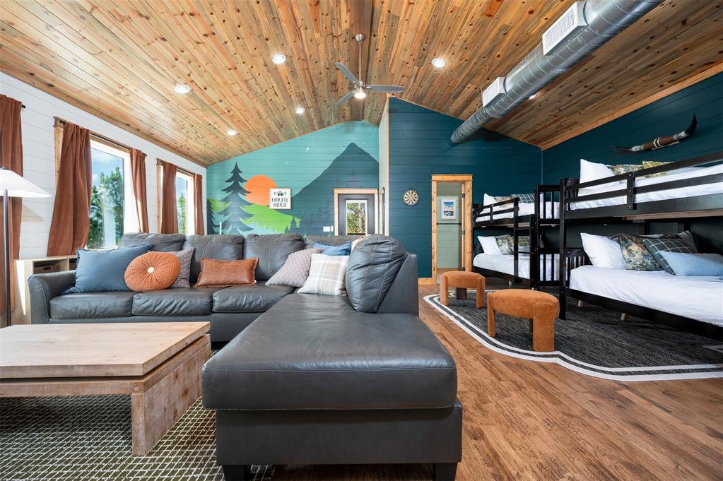 110 E Fork Circle Property Photo 32