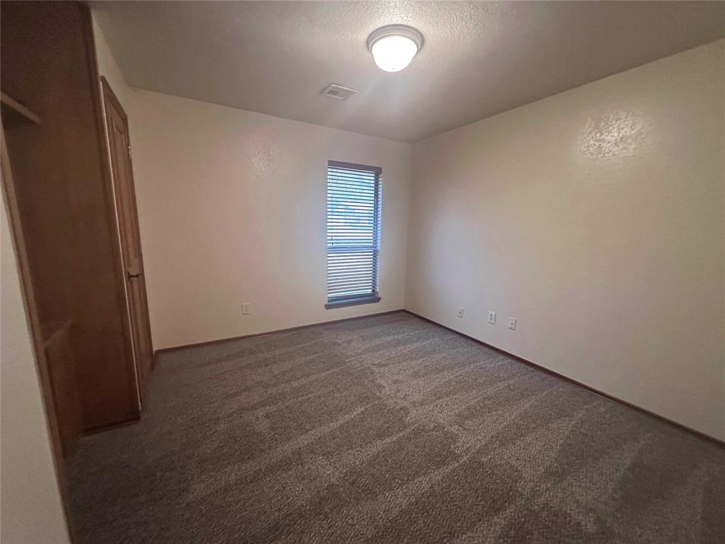804 Lakeside Circle Property Photo 11