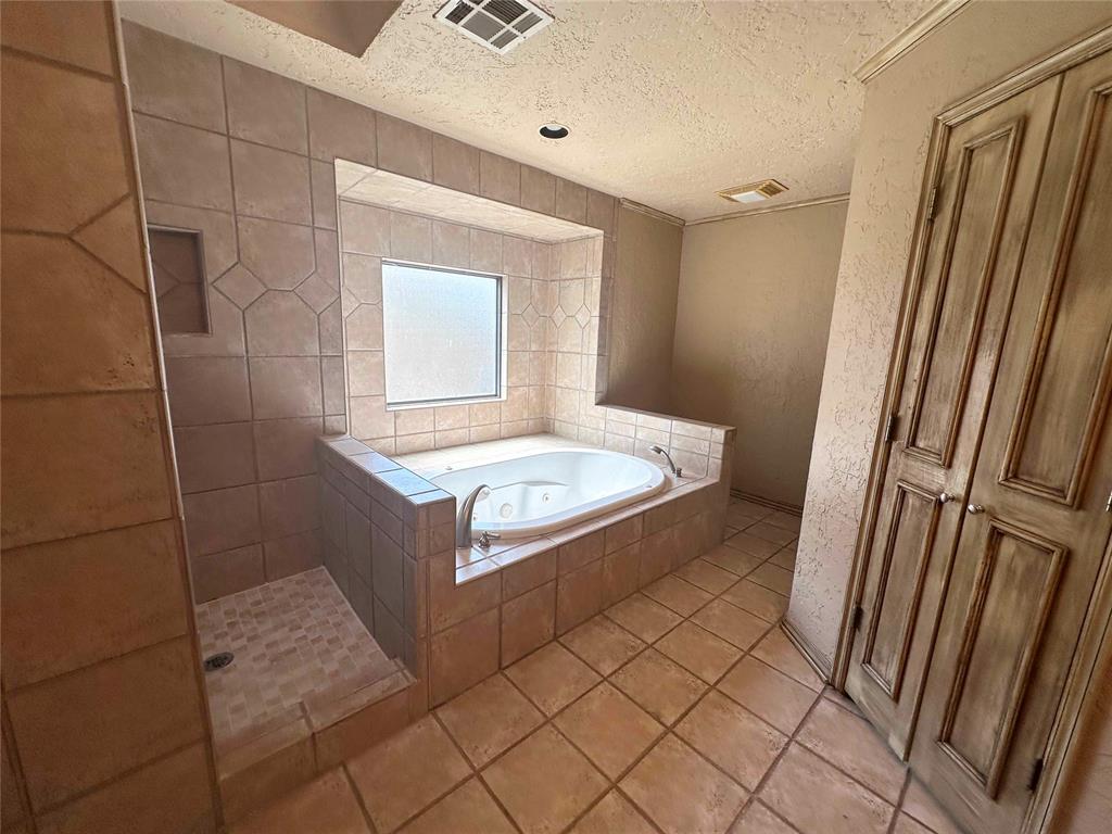 804 Lakeside Circle Property Photo 21