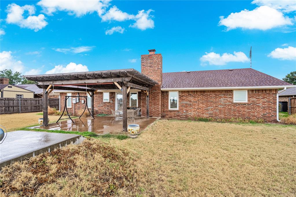805 Villa Drive Property Photo 5