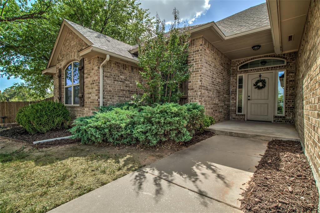 876 Crooked Oak Circle Property Photo 3