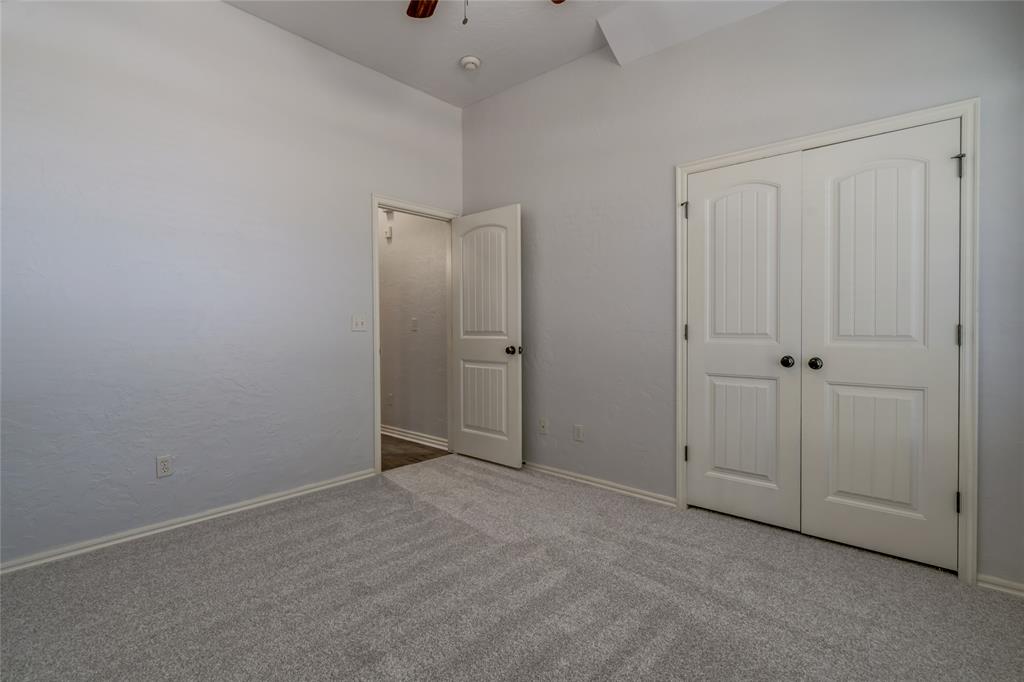 876 Crooked Oak Circle Property Photo 32