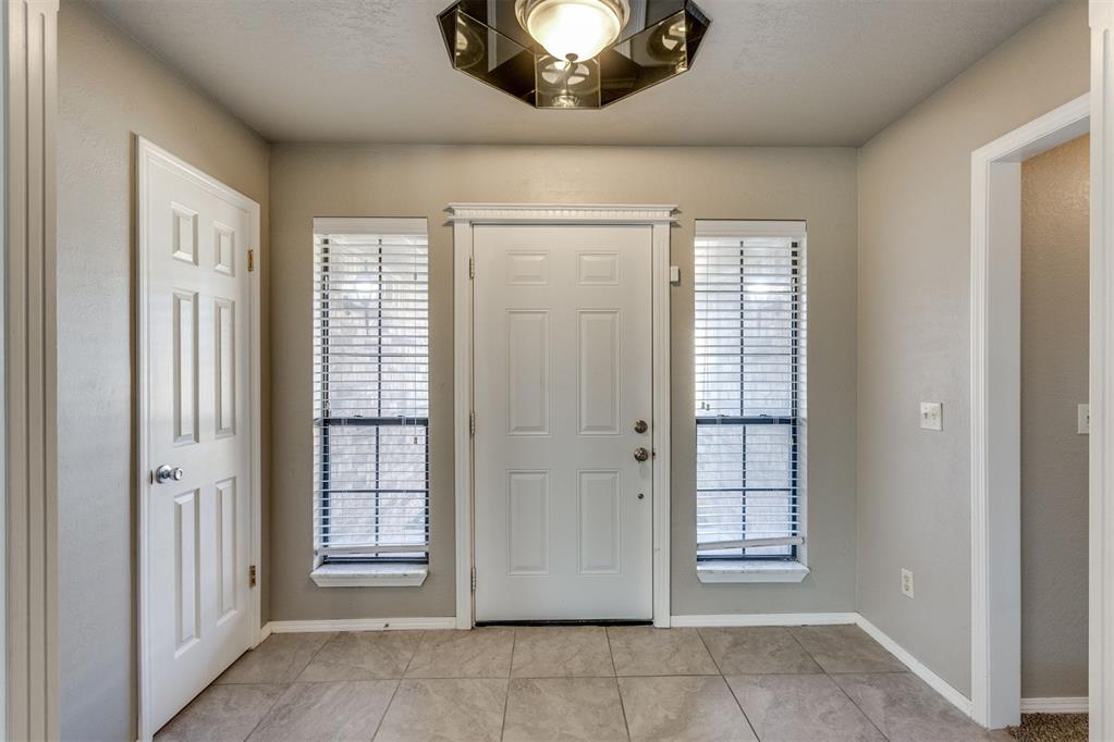 10120 Albert Lane Property Photo 3