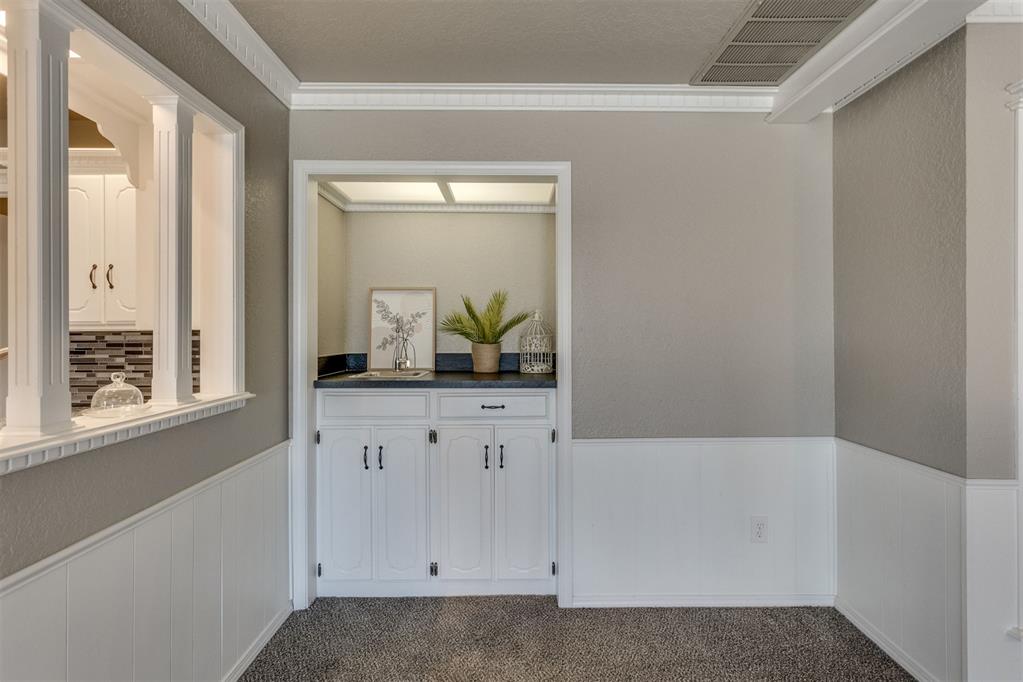 10120 Albert Lane Property Photo 11