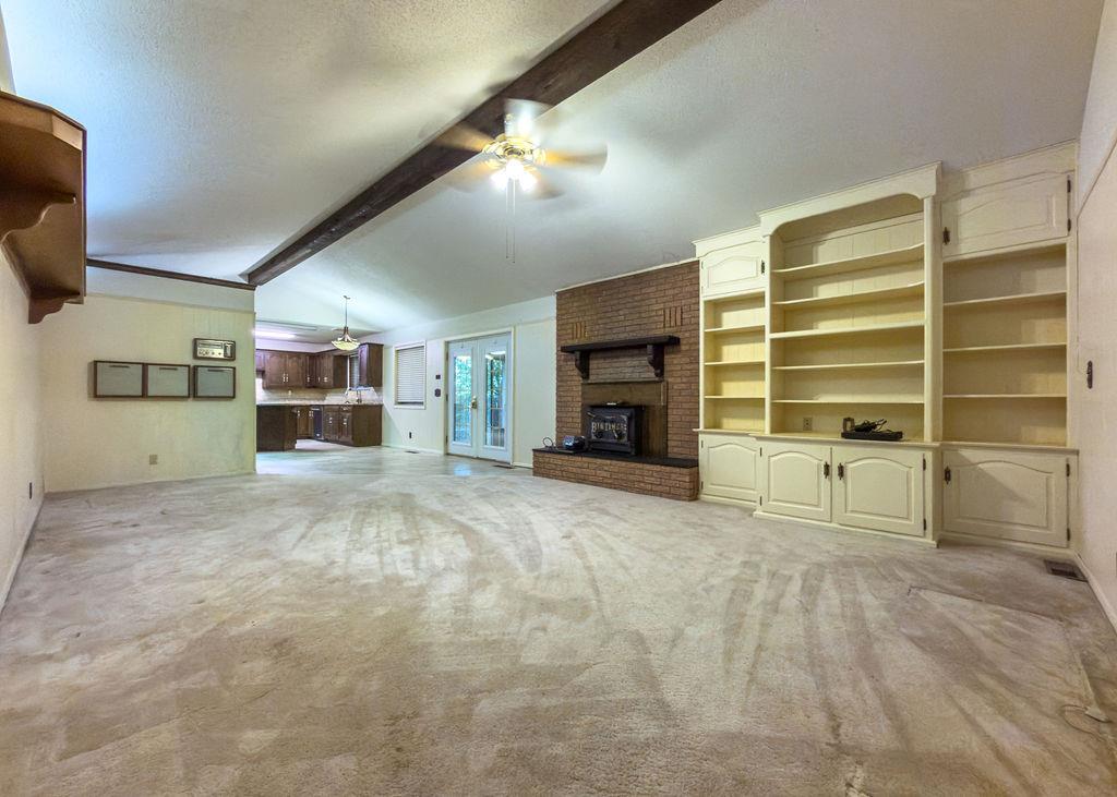 1109 Sherwood Road Property Photo 4