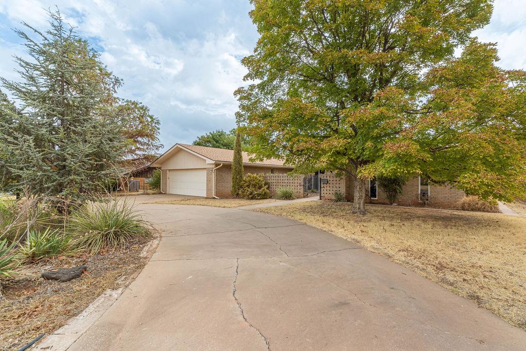1109 Sherwood Road Property Photo 6