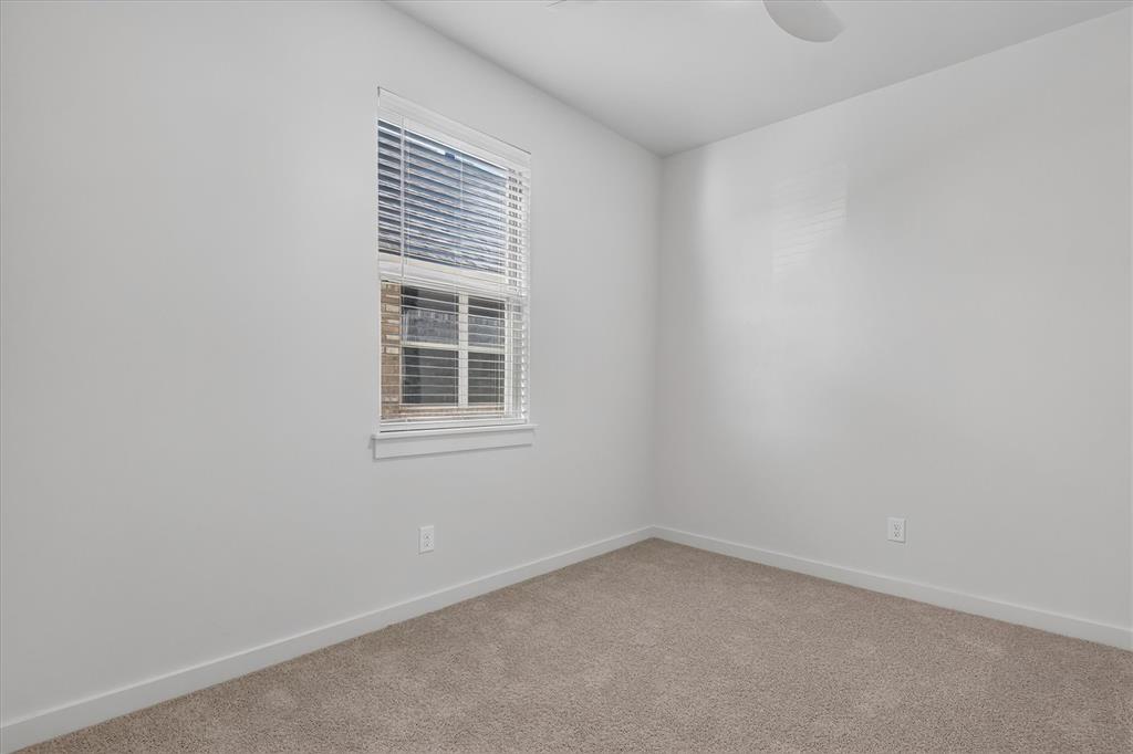 1813 Long Cove Avenue Property Photo 27