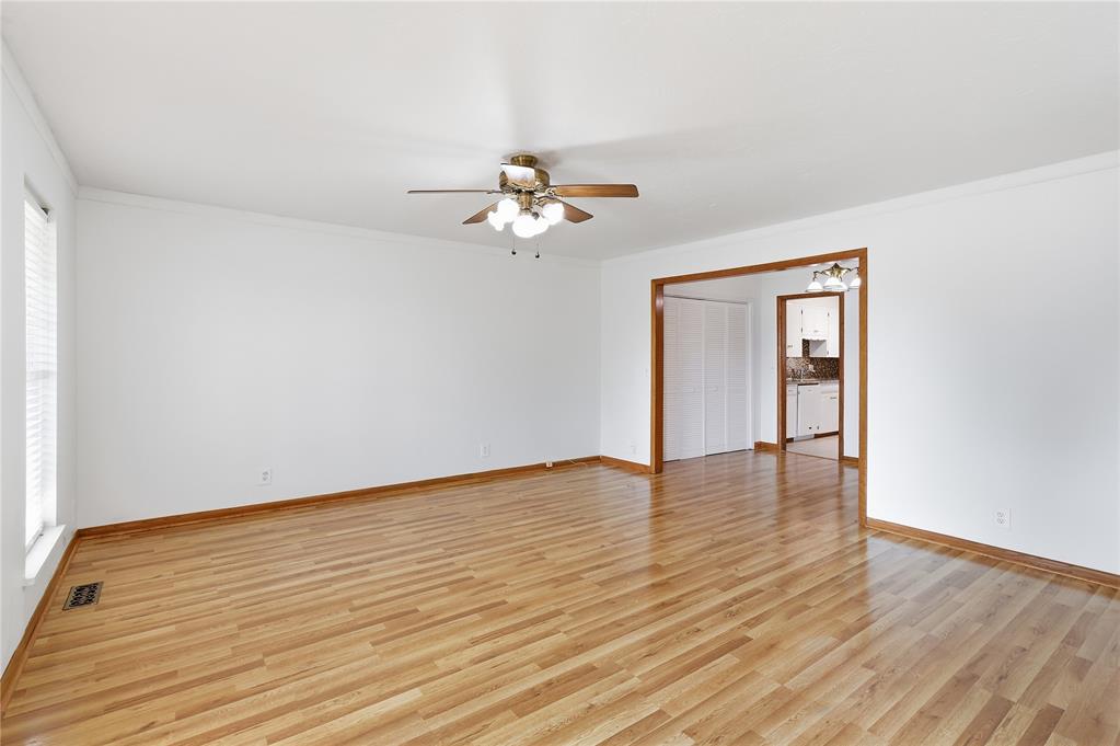 705 N Broadway Avenue 705 Property Photo 4