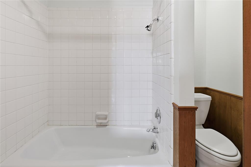 705 N Broadway Avenue 705 Property Photo 26