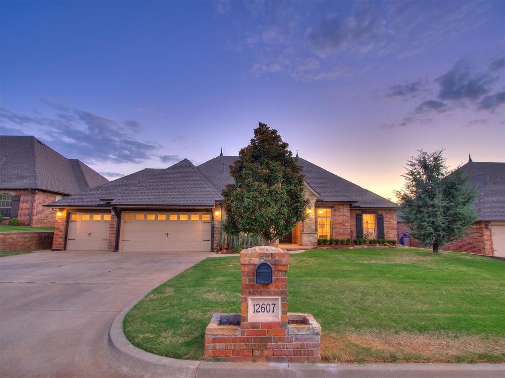 12607 Forest Oaks Drive Property Photo 1