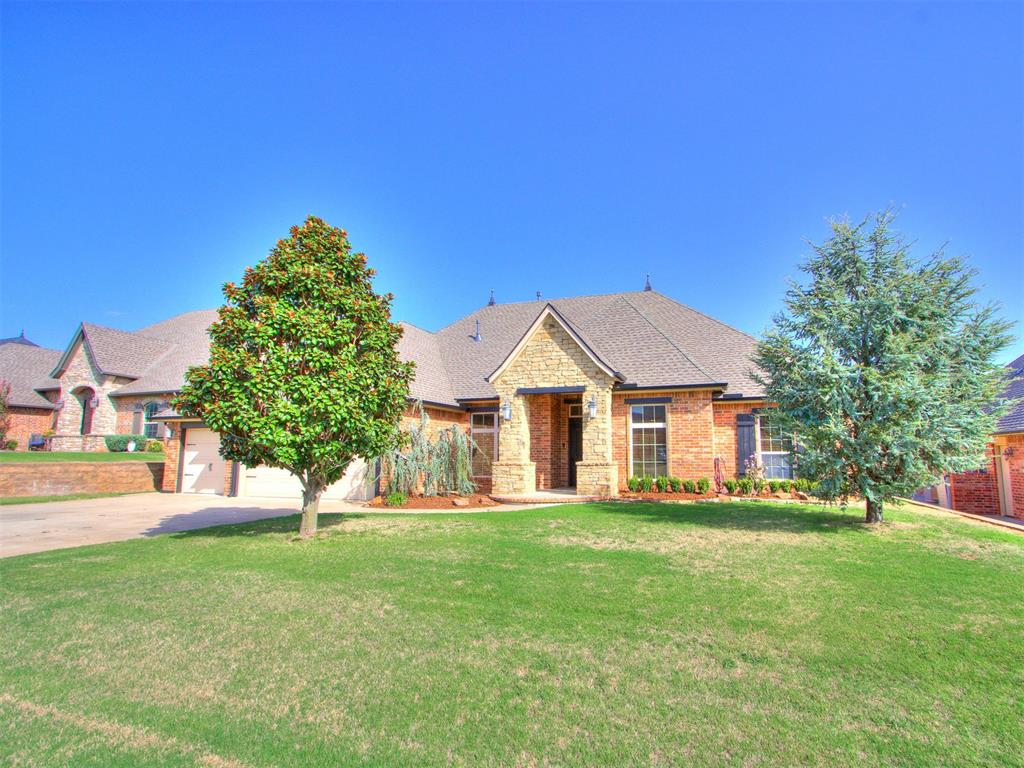 12607 Forest Oaks Drive Property Photo 3