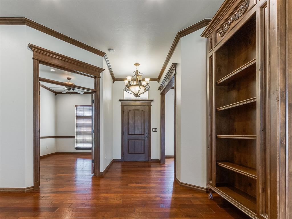 12607 Forest Oaks Drive Property Photo 7