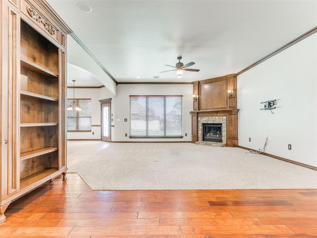 12607 Forest Oaks Drive Property Photo 8