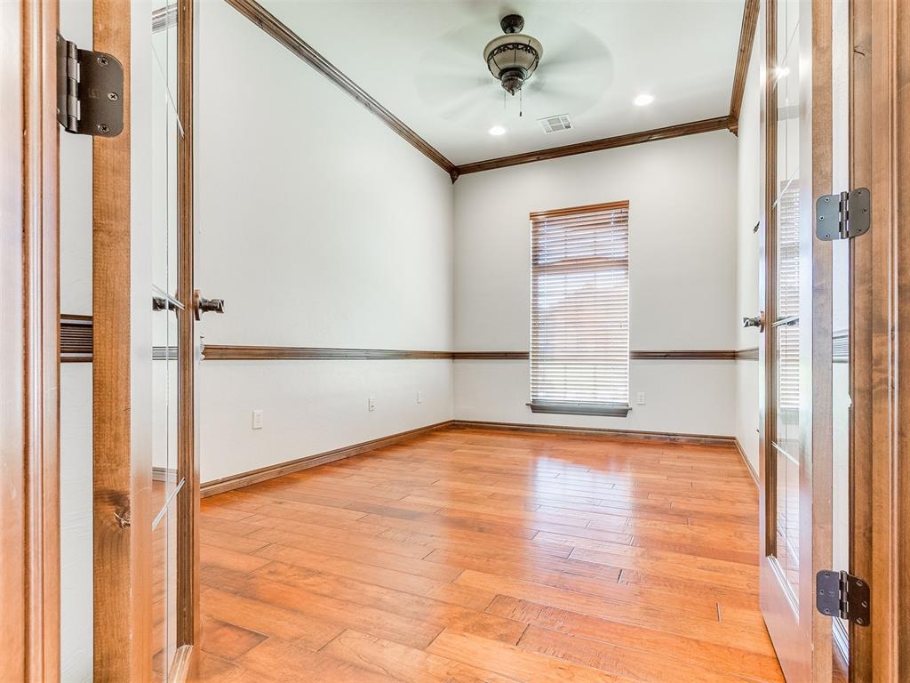 12607 Forest Oaks Drive Property Photo 10