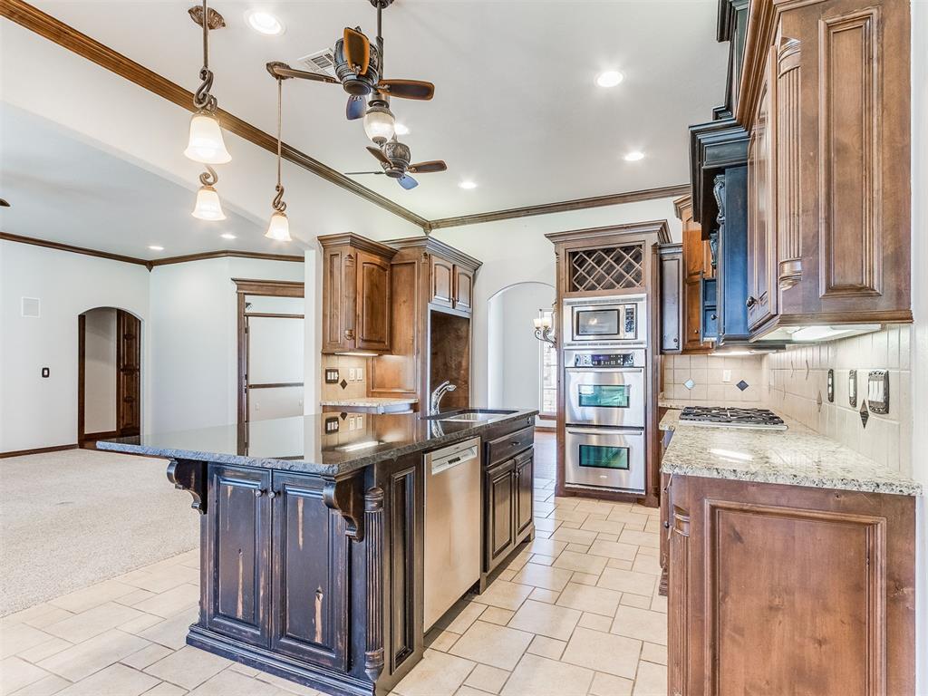 12607 Forest Oaks Drive Property Photo 21