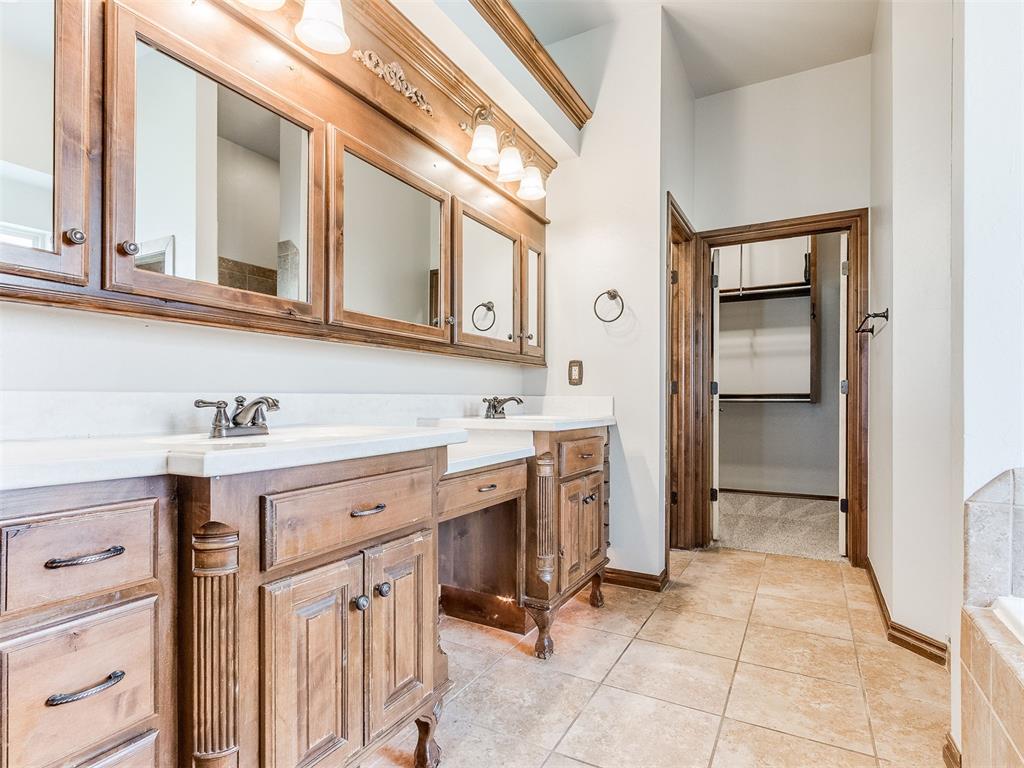 12607 Forest Oaks Drive Property Photo 30