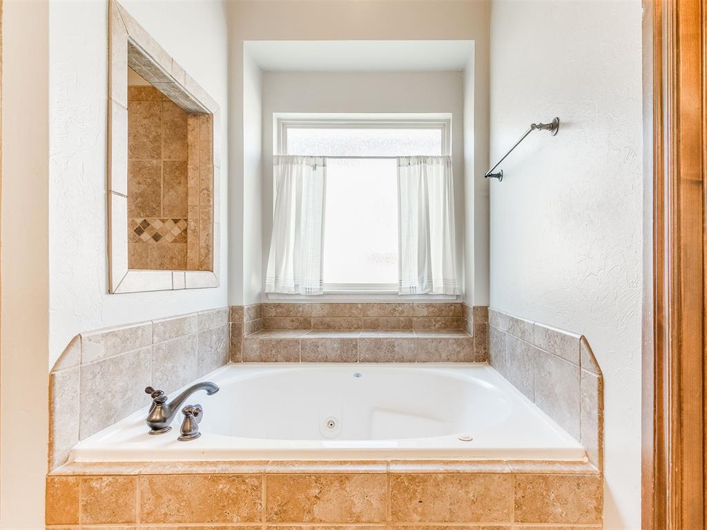 12607 Forest Oaks Drive Property Photo 34