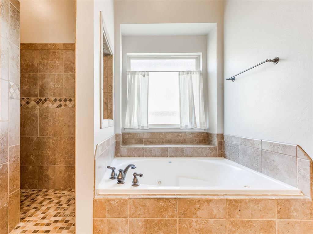12607 Forest Oaks Drive Property Photo 35