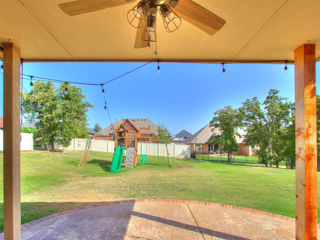 12607 Forest Oaks Drive Property Photo 36