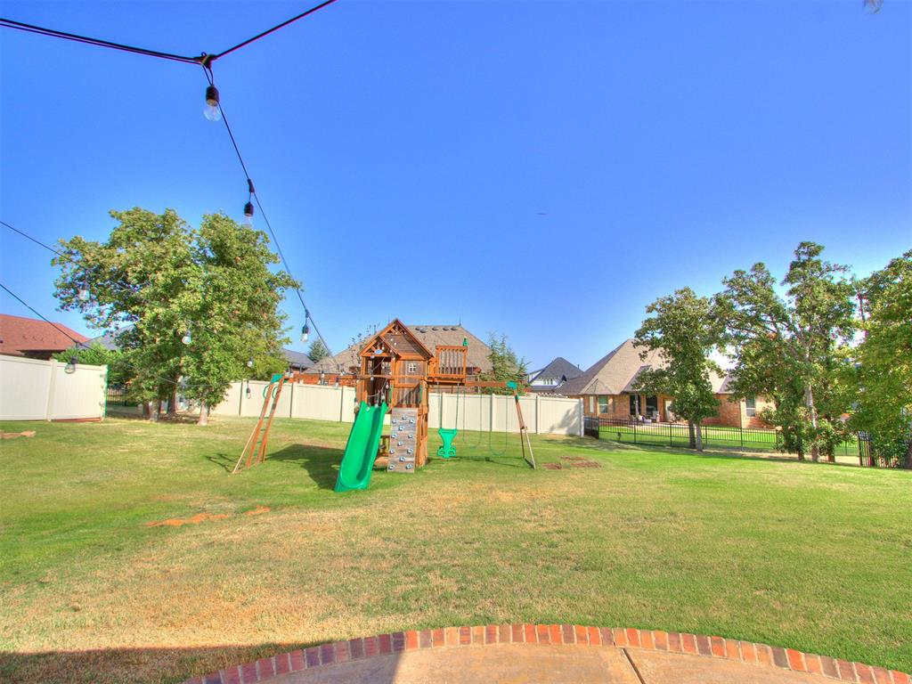 12607 Forest Oaks Drive Property Photo 40