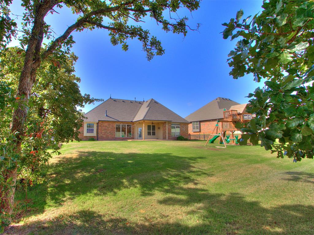 12607 Forest Oaks Drive Property Photo 42