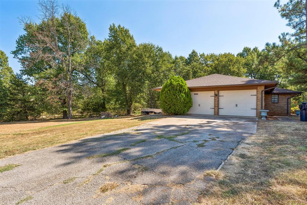 14016 W Andrew Lane Property Photo 4