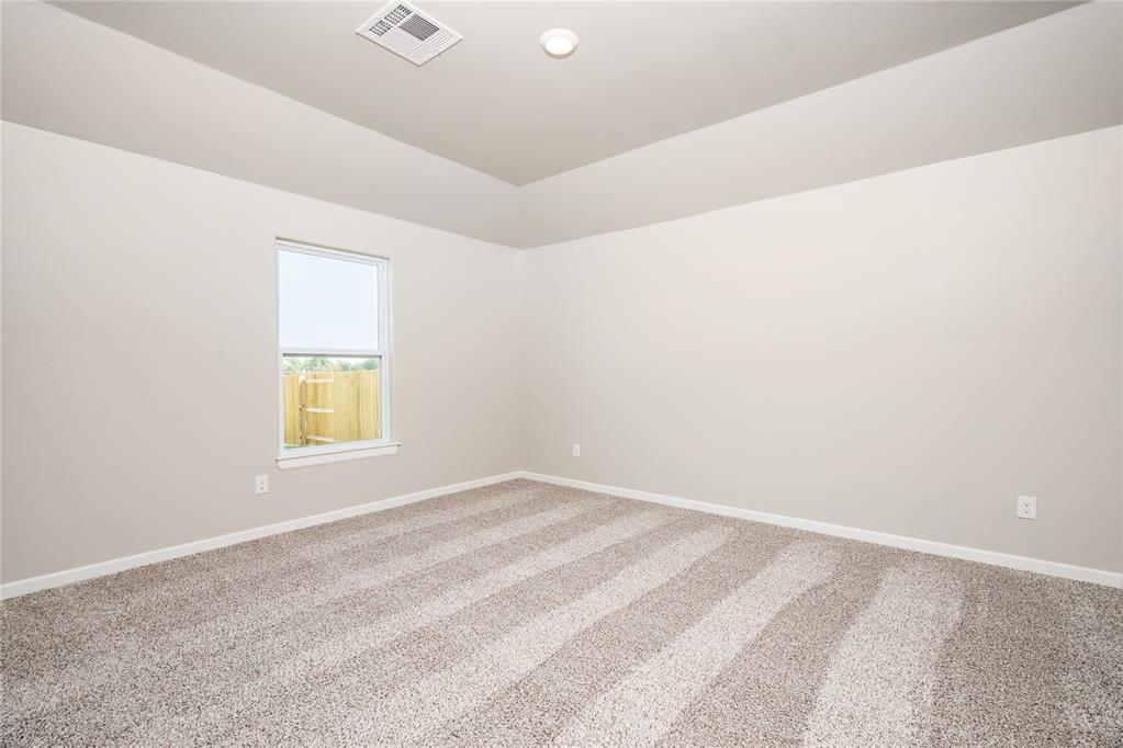 5441 Bayler Drive Property Photo 6