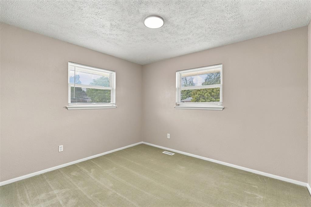 7704 Nw 25th Street Property Photo 19