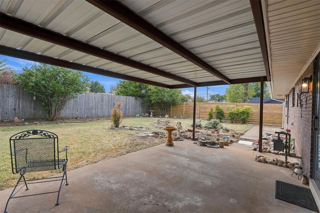 7704 Nw 25th Street Property Photo 28