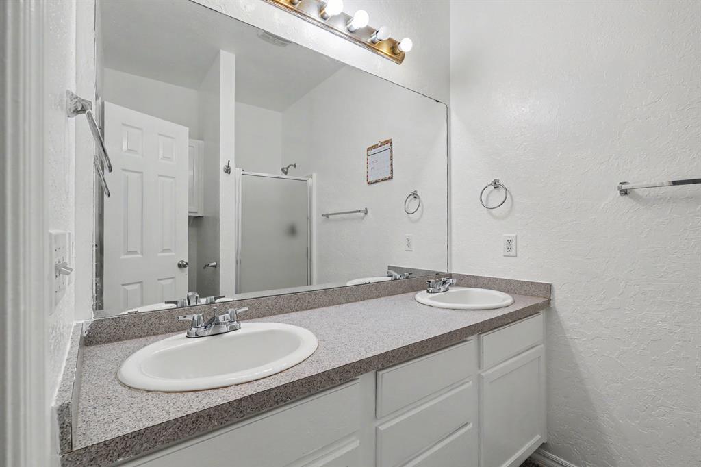 5940 Se 67th Street Property Photo 10