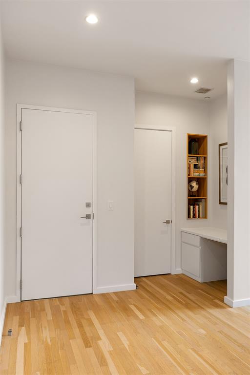 701 N Hudson Avenue 206 Property Photo 6