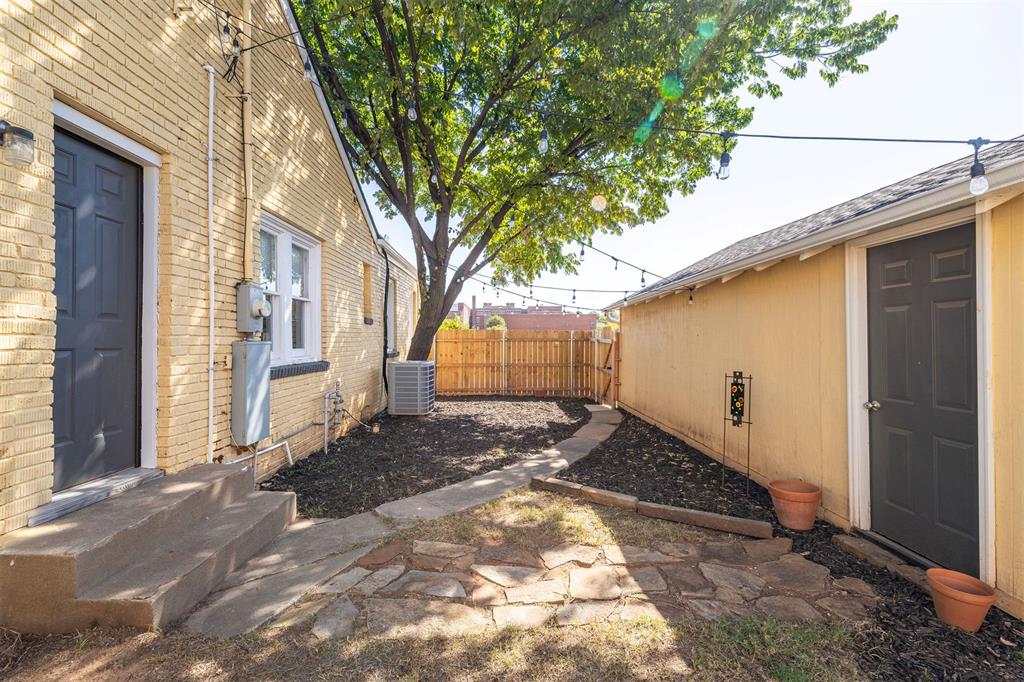 1000 Nw 33rd Street Property Photo 43