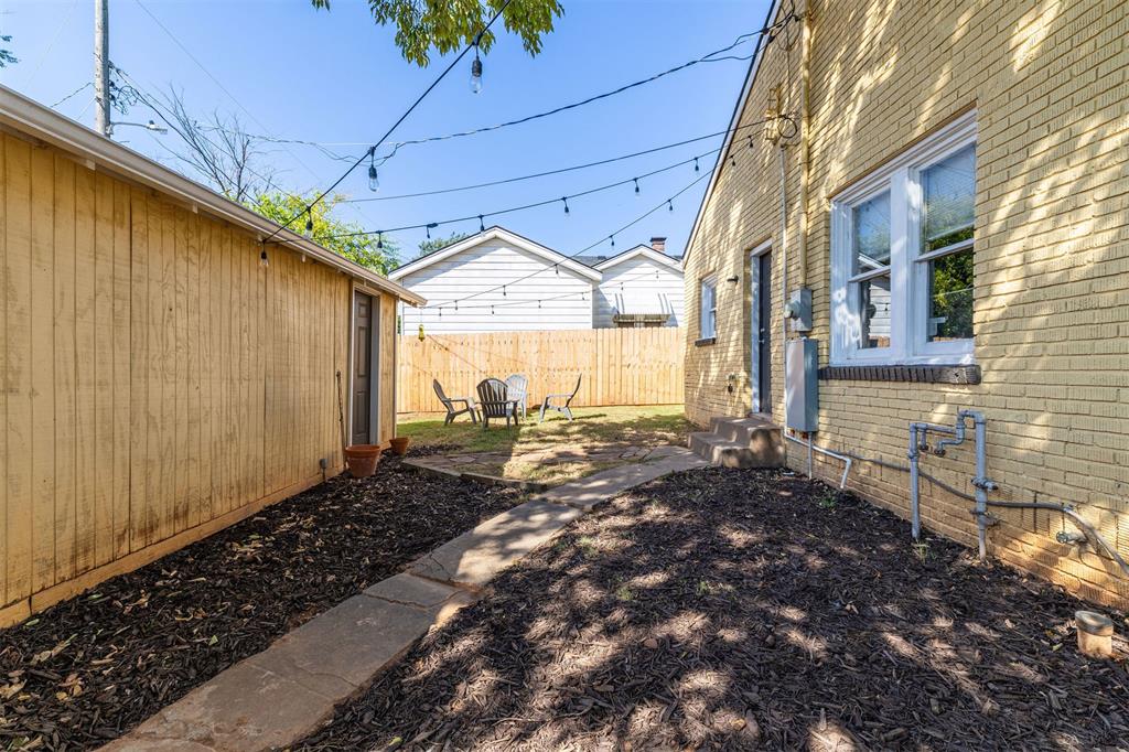 1000 Nw 33rd Street Property Photo 44
