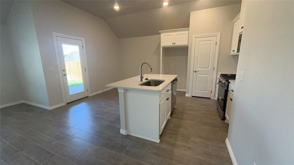 2229 Nw 170th Street Property Photo 5