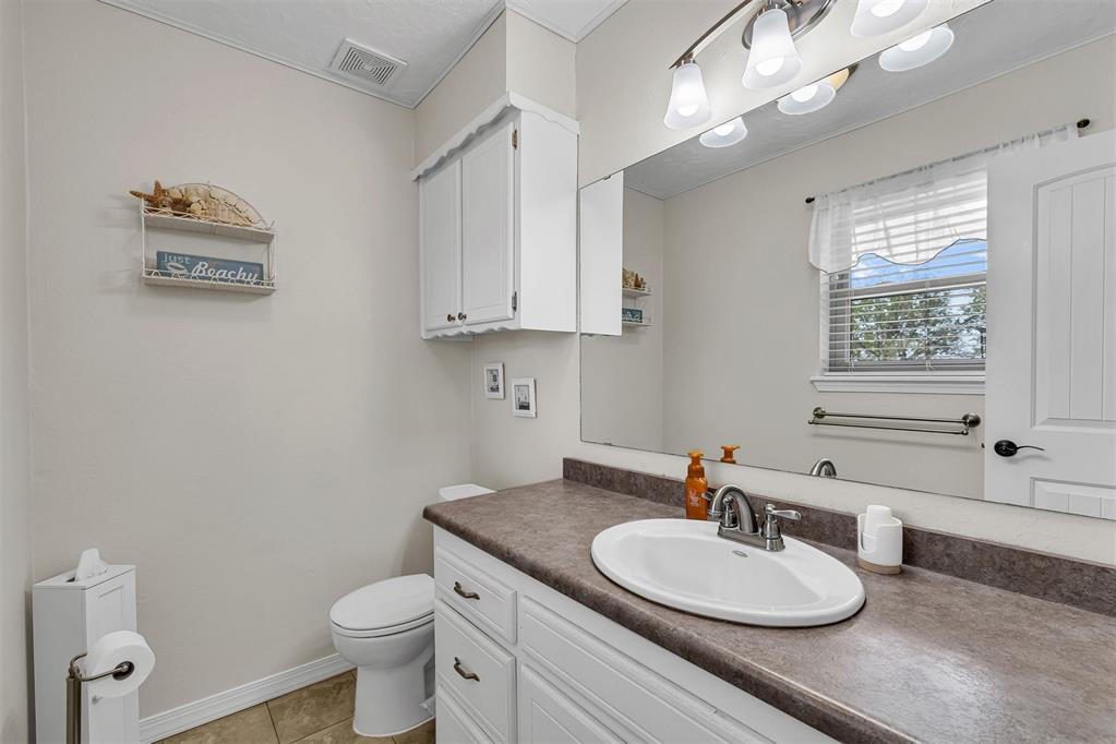1410 County Road 1270 Property Photo 22