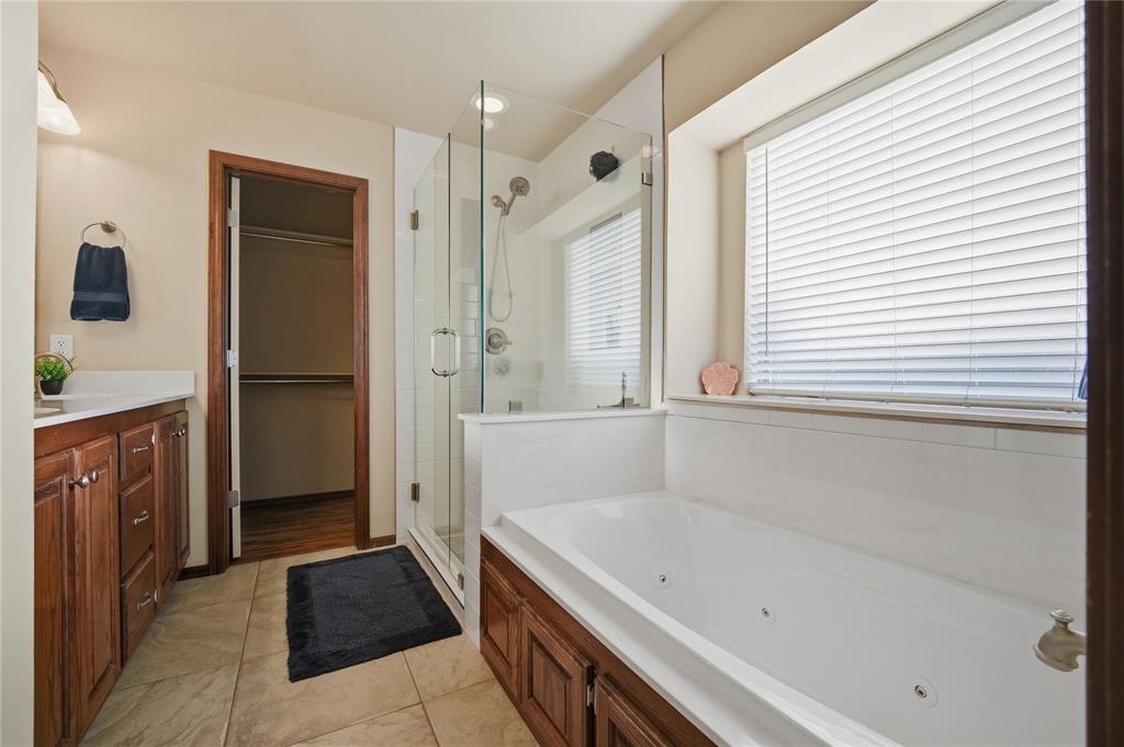 4220 Kensington Drive Property Photo 17
