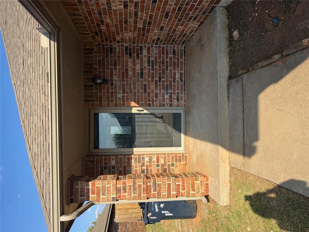 3804 Matthew Drive Property Photo 2