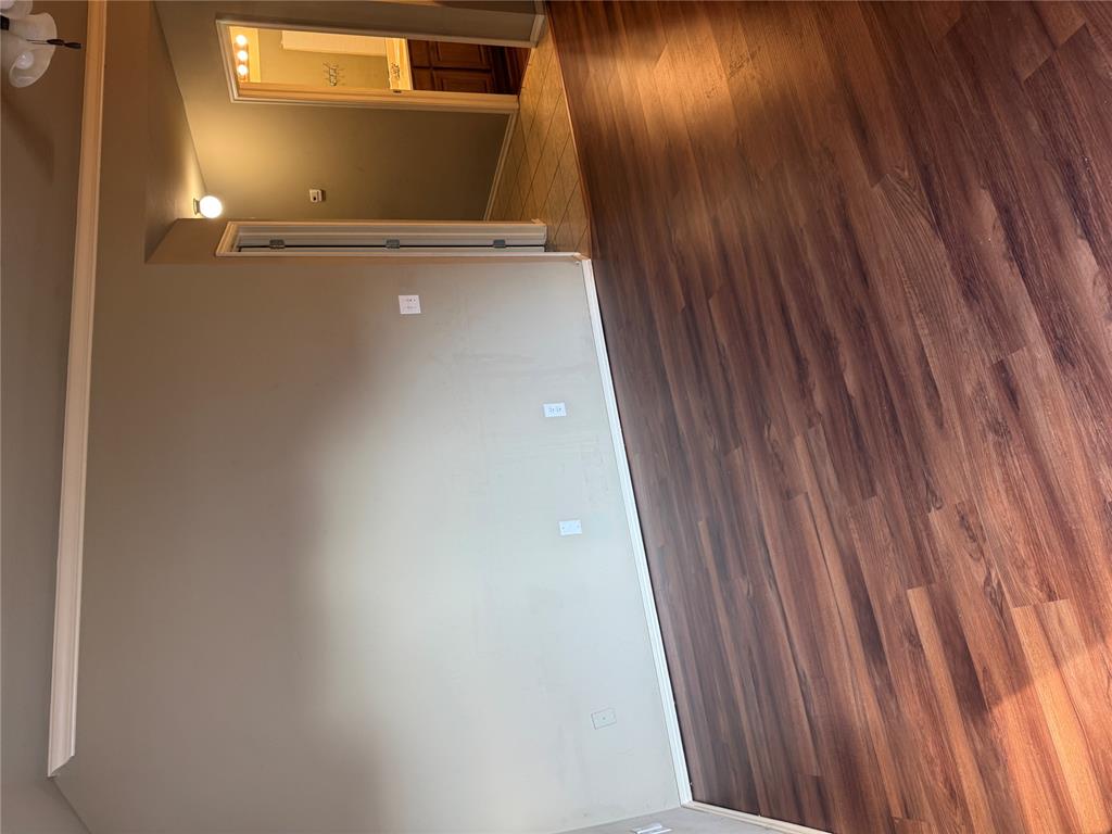 3804 Matthew Drive Property Photo 3