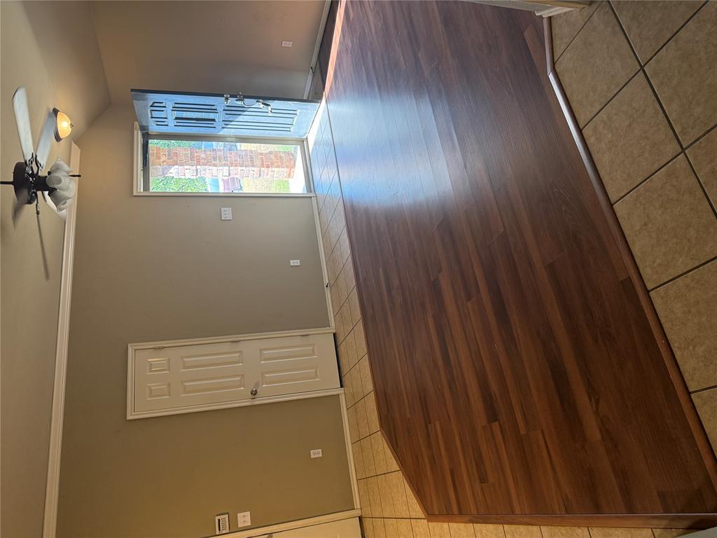 3804 Matthew Drive Property Photo 5