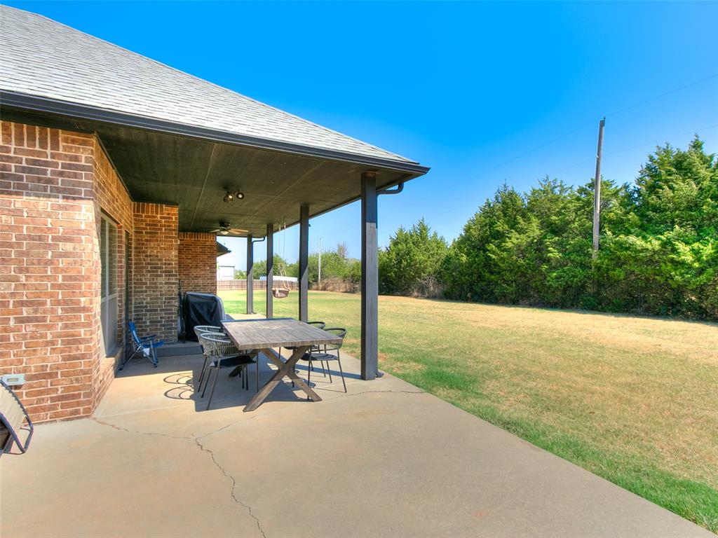 4500 Hillside Lane Property Photo 7