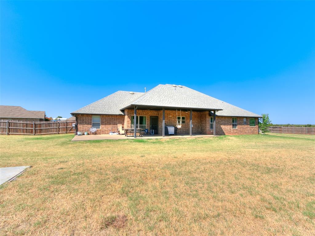 4500 Hillside Lane Property Photo 8