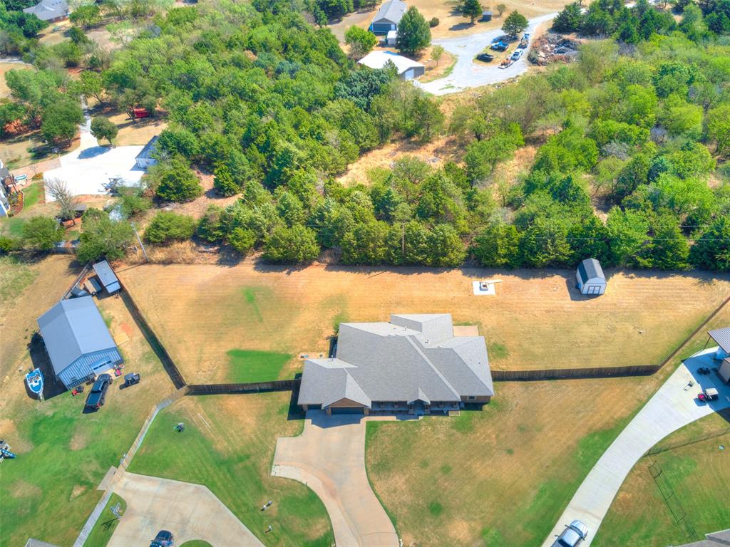 4500 Hillside Lane Property Photo 12
