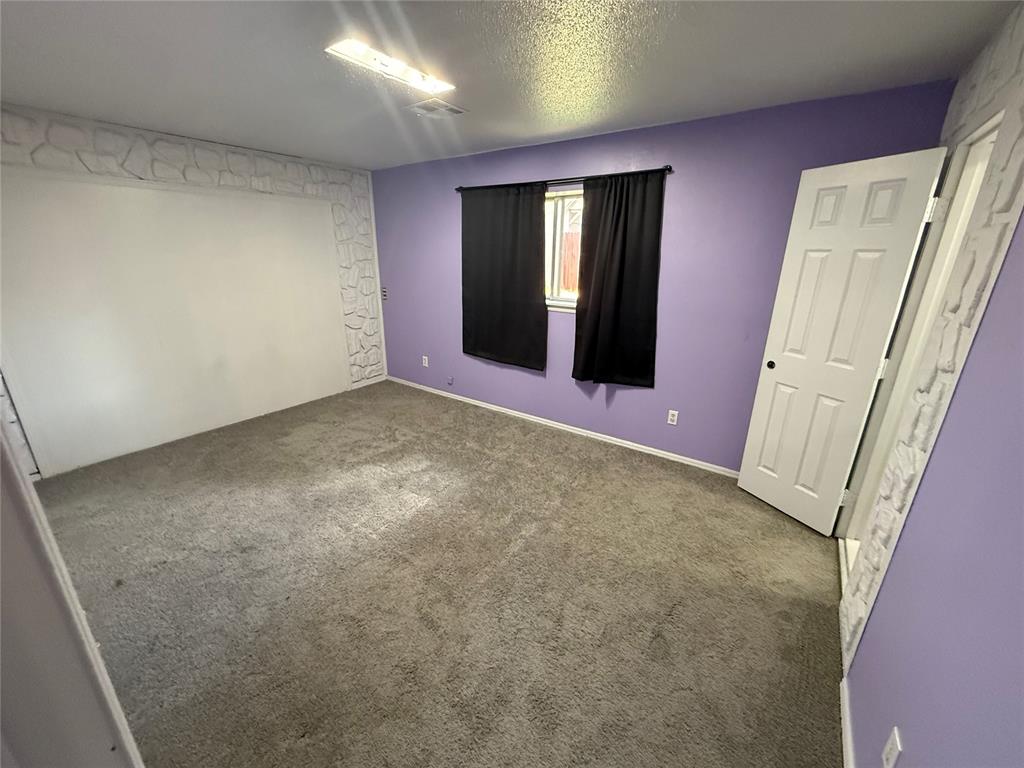1828 N Purdue Avenue Property Photo 5