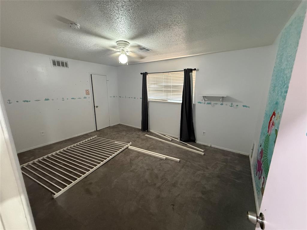 1828 N Purdue Avenue Property Photo 8