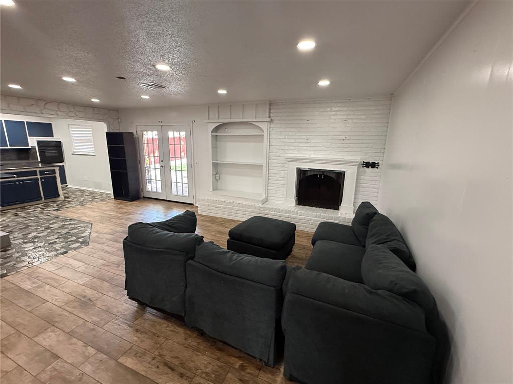1828 N Purdue Avenue Property Photo 31