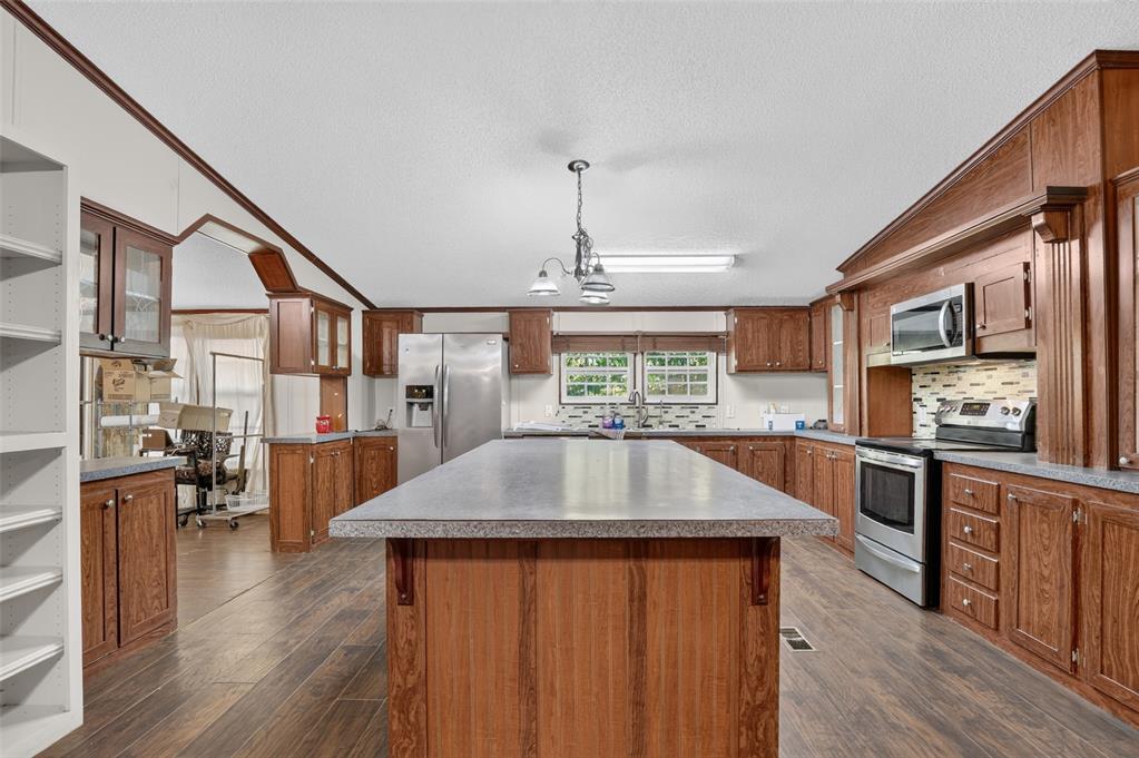 102211 S Highway 102 Property Photo 8