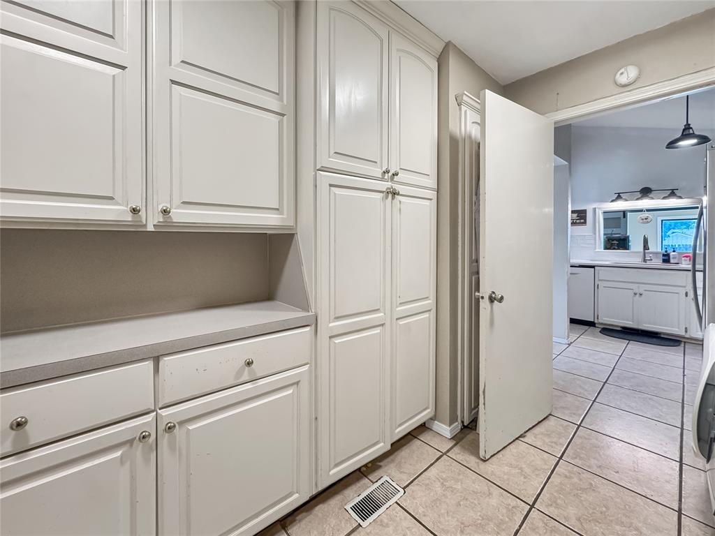 2302 Lindenwood Lane Property Photo 30